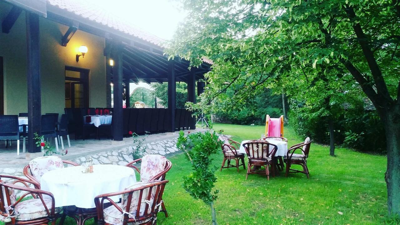 Atos Srebrno Jezero - Villa And Restaurant Veliko Gradište Exterior foto
